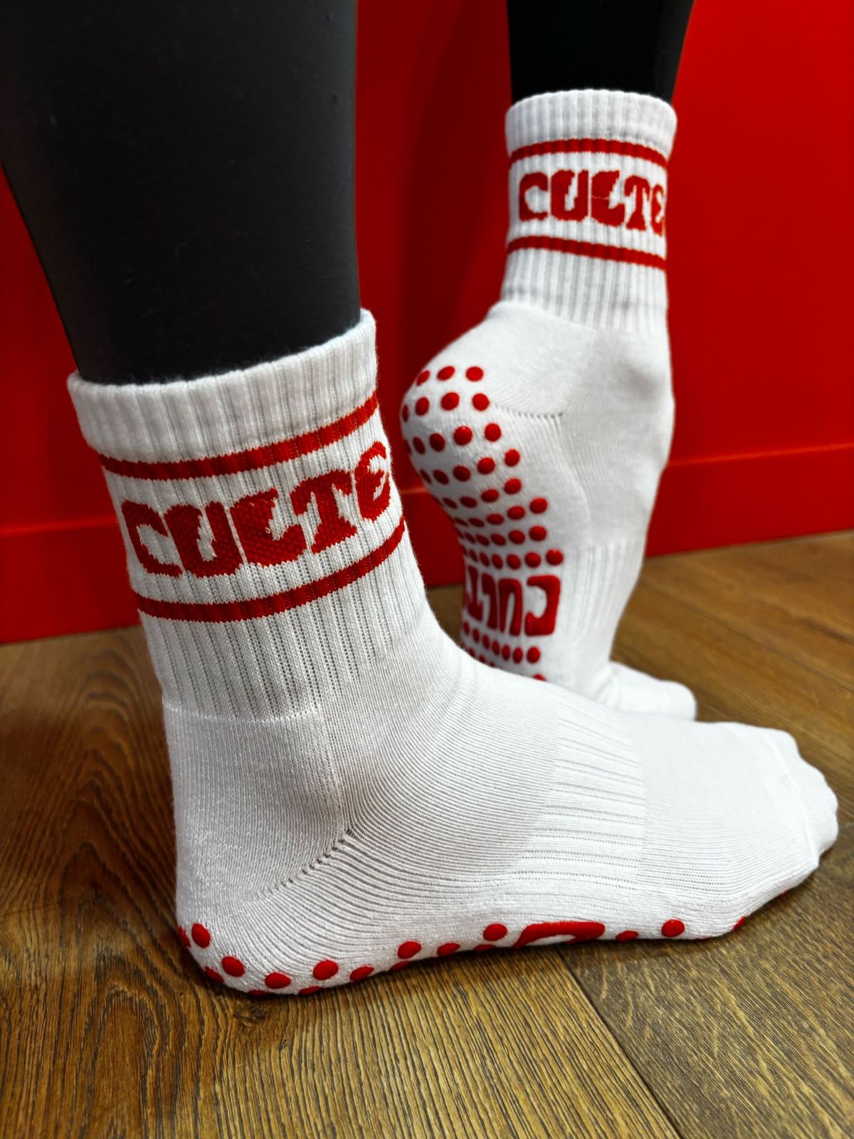 Culte Horizontal Grip Logo
